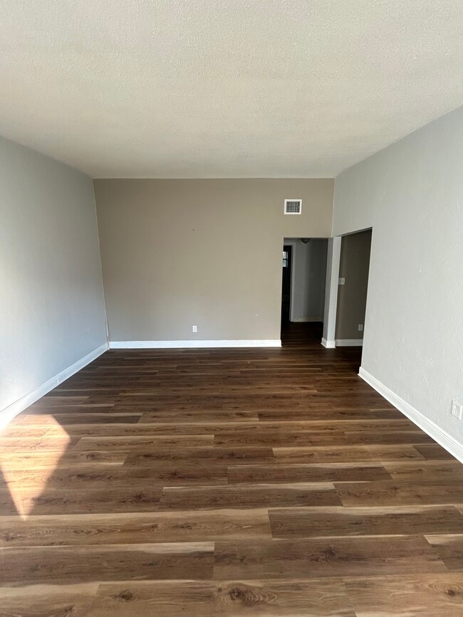 1503 Noble Place, Orlando, FL 32801 - photo 3