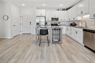 1620 Lusitano St, Shakopee, MN 55379