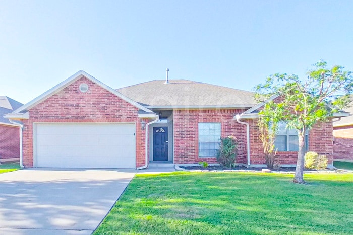 521 SW 163rd St, Oklahoma City, OK 73170 - photo 1