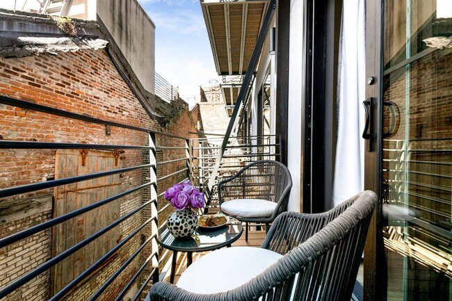 611 Commerce St unit ID1267079P, New Orleans, LA 70130 - photo 6