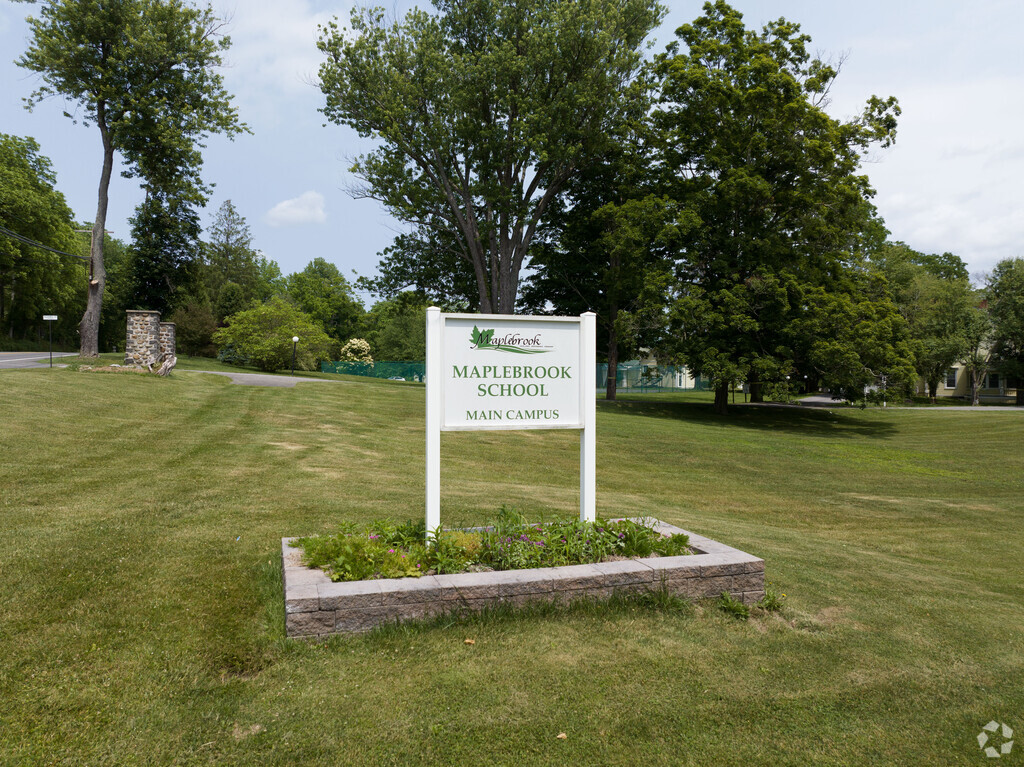 Maplebrook is a private Co-educational school in Amenia NY.