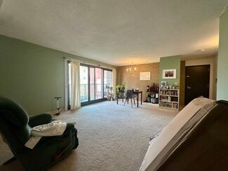 41 Marion St Unit 8A, Brookline, MA 02446