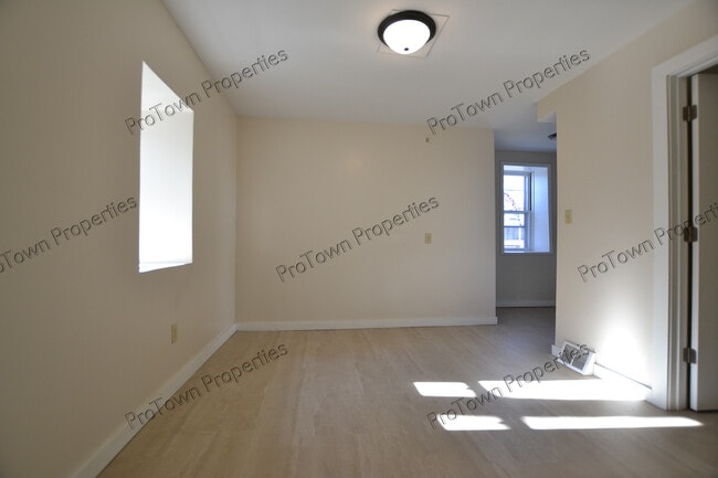 811 N Center St unit 1, Joliet, IL 60435 - photo 4