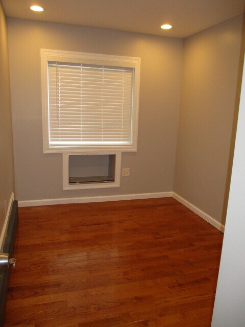 8613 134th St unit 1st Floor, Richmond Hill, NY 11418 - photo 5