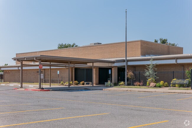 Crosby Park Elementary School is a quality school located in Lawton area.