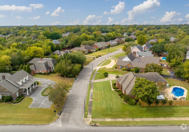 Enjoy the life you always dreamed of in Great McGehee Estates.