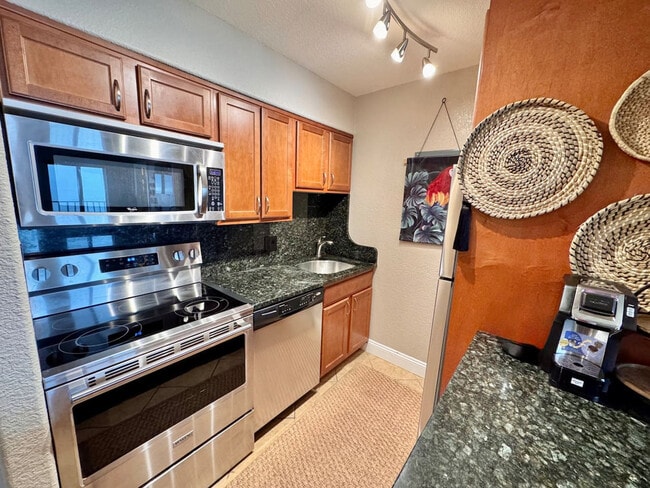 215 Atlantic Ave unit ID1353277P, Virginia Beach, VA 23451 - photo 4