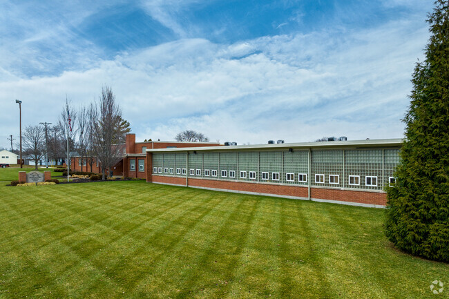 Montessori Center of South Dayton has a student to teacher ratio of 9 to 1.