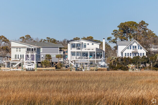 Find gorgeous waterside homes with private docks and boat lifts.