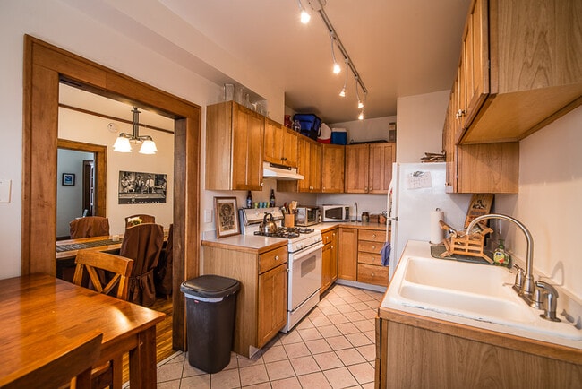 707 W 44th St unit 1, Minneapolis, MN 55409 - photo 7