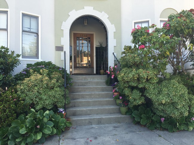 1722 Walnut St unit 1, Berkeley, CA 94709 - photo 3