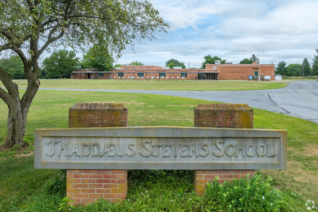 Stevens Elementary School has 335 students.