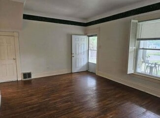 1245 SW Clay St Unit 1, Topeka, KS 66604