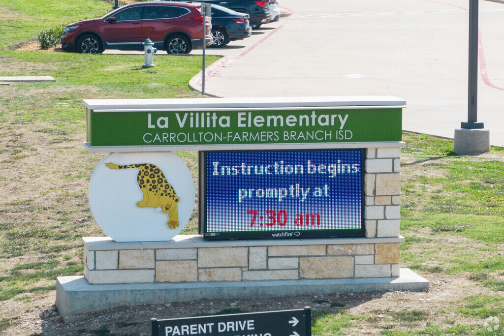 The welcome sign for La Villita Elementary School digitally greets guests to the school.