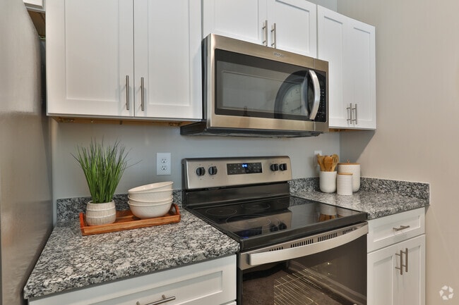 Peachtree Village, Boiling Springs, SC 29316 - photo 2