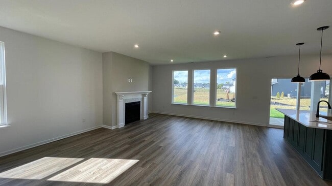 6338 Rippling Rock Dr, Plainfield, IN 46168 - photo 5