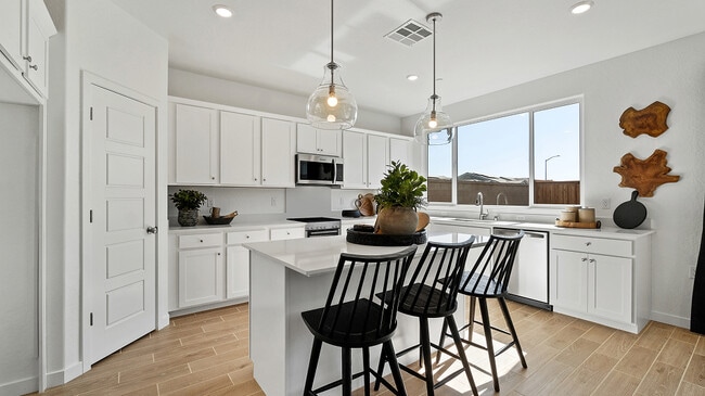 4002 Sagebrush Rd, Madera, CA 93636 - photo 2