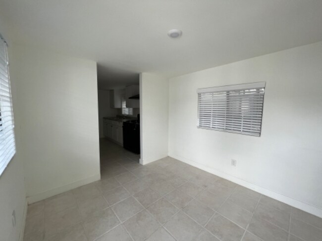 2436 Adriatic Ave unit B, Long Beach, CA 90810 - photo 3