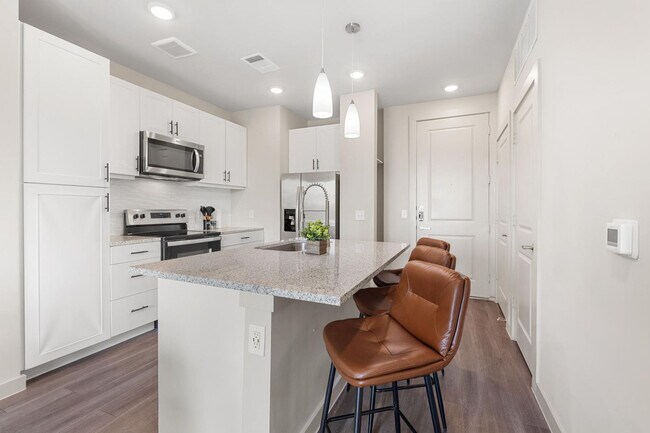 5820 1/2 Cameron Rd unit FL4-ID1303396P, Austin, TX 78723 - photo 6