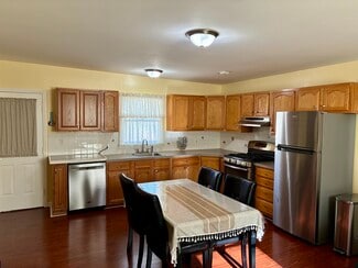 42 Primrose St, White Plains, NY 10606