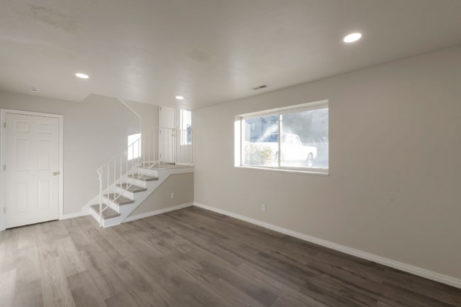 470 W 1600 S unit 476, Orem, UT 84058 - photo 3