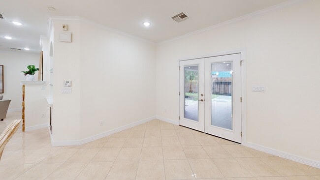 404 Moss St, Houston, TX 77009 - photo 2