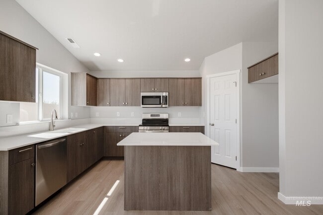 284 N Cranesbill Ave, Kuna, ID 83634 - photo 4