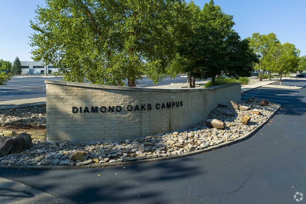 Diamond Oaks Career Campus, Rankings & Reviews - Homes.com