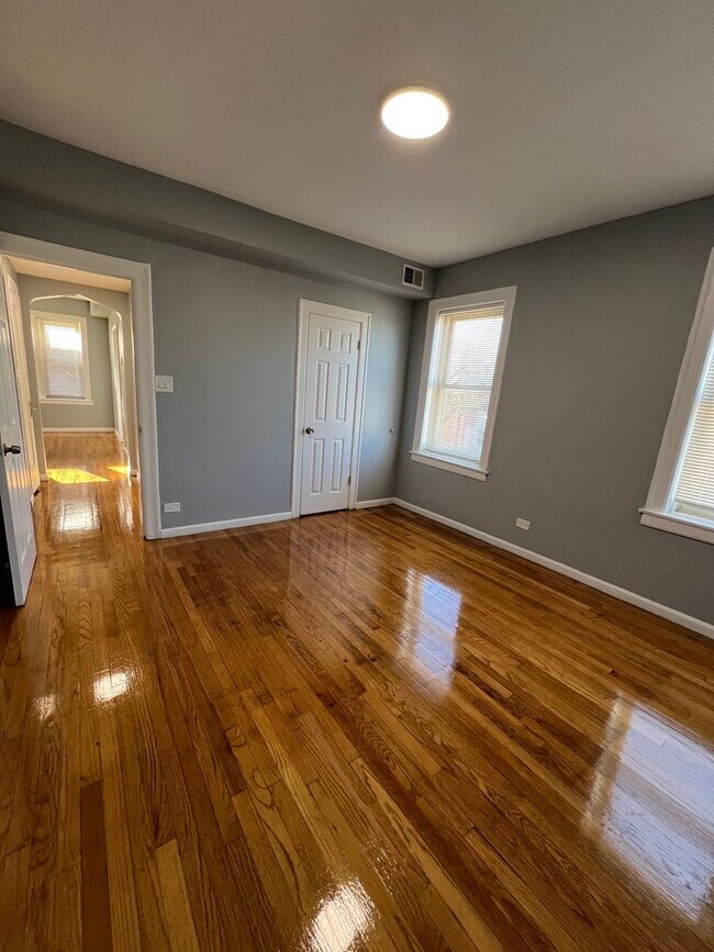 7152 S East End Ave, Chicago, IL 60649 - photo 5