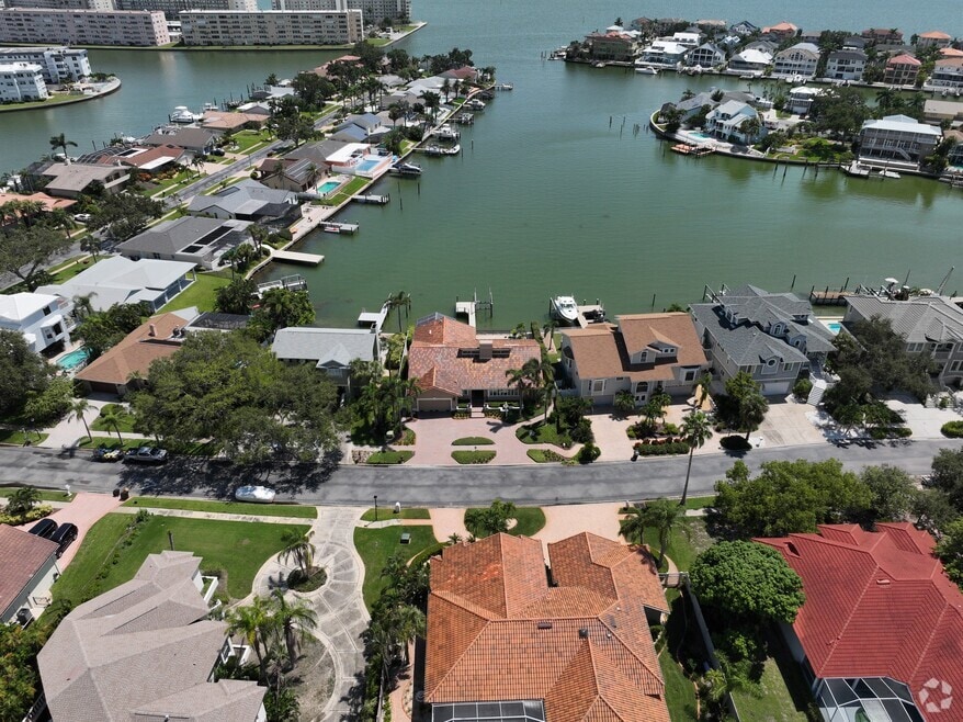 5914 Skimmer Point Blvd S, Gulfport, FL 33707 - photo 2