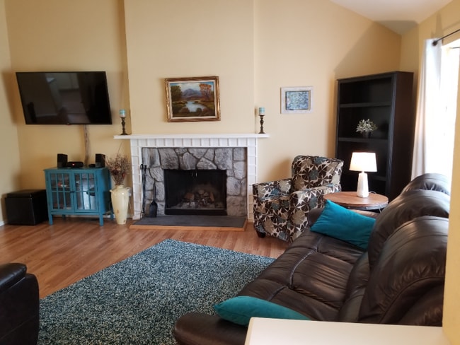 6338 S Emporia Cir, Centennial, CO 80112 - photo 2