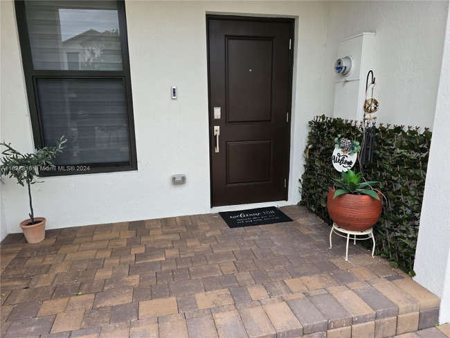 256 SW 159th Terrace, Pembroke Pines, FL 33027 - photo 2