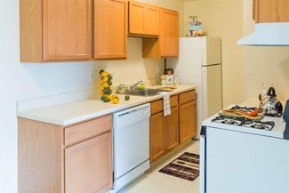 31499 Mound Rd, Warren, MI 48092