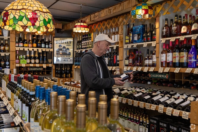 Loch Arbour Liquors has all of your favorite wine and spirits in Allenhurst.