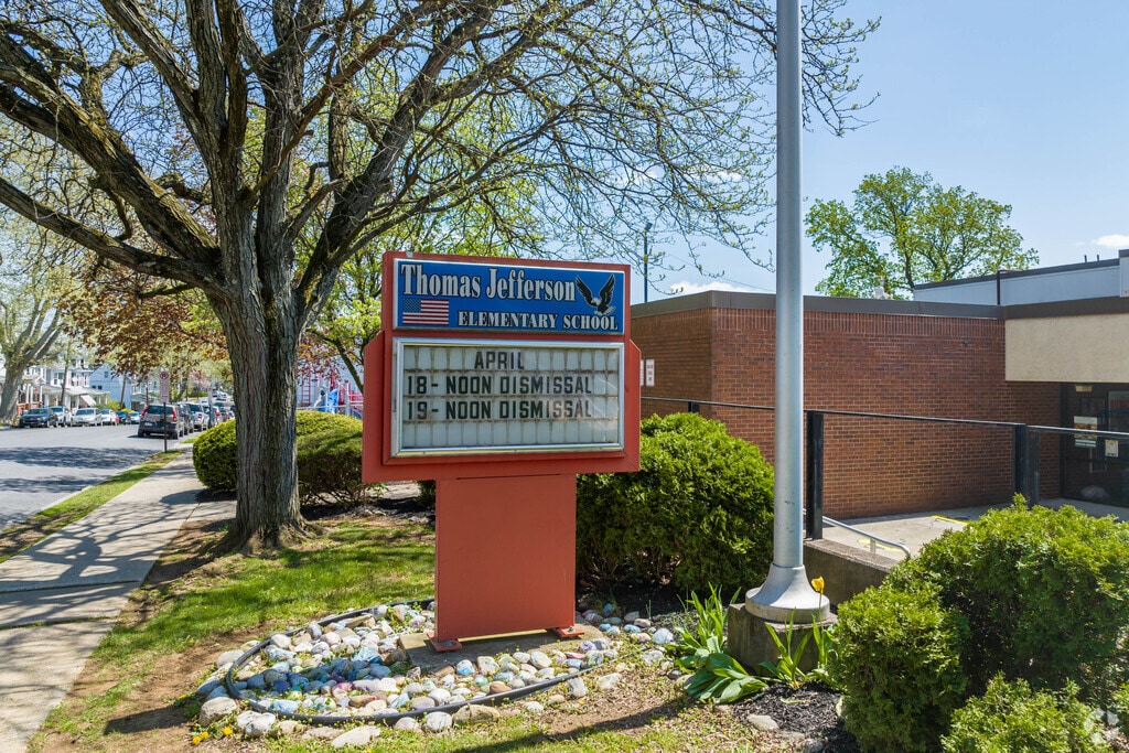 Thomas Jefferson Elementary School sign.