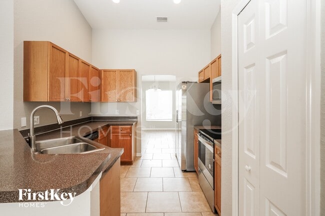 211 Grouper Ct, Kissimmee, FL 34759 - photo 5