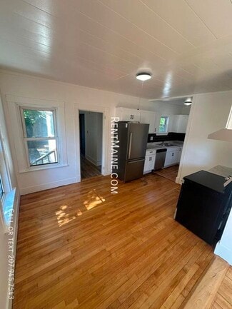 178 Pearl St, Bangor, ME 04401