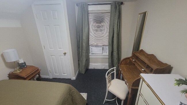 2157 10th St SW, Akron, OH 44314 - photo 7