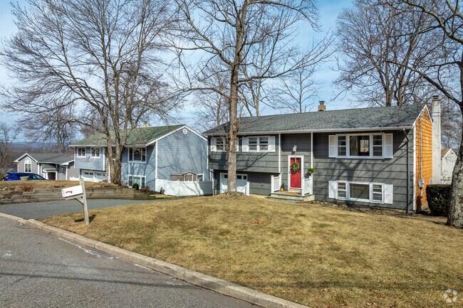 Craftsman bungalows, ranch-style homes, raised ranch styles and split-levels offer midcentury choices in Butler with well-manicured lawns and mature trees.