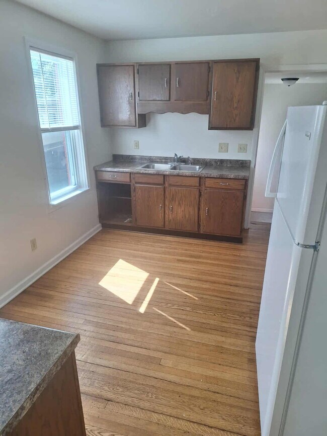 1808 S 13th St Unit Lower, Sheboygan, WI 53081