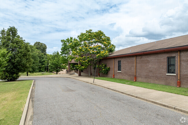 The circle drive at A. B. Hill Elementary in Memphis makes drop-off and pick-up effortless.