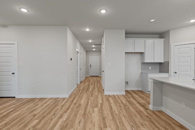 8103 Champion Creek, San Antonio, TX 78252 - photo 6