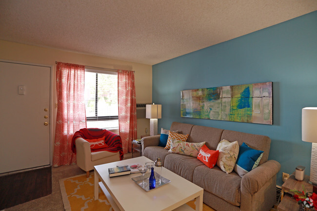 1BR, 1BA - The Birch