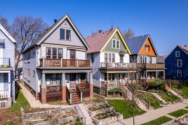 The houses in the Riverwest neighborhood are typically of the row style.