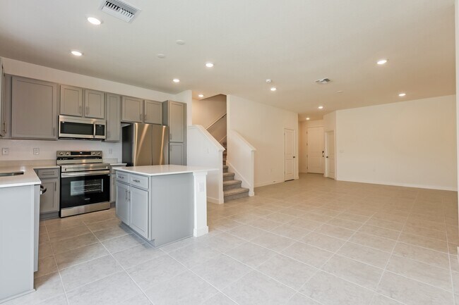 1478 Tristar Dr, Plant City, FL 33563 - photo 6