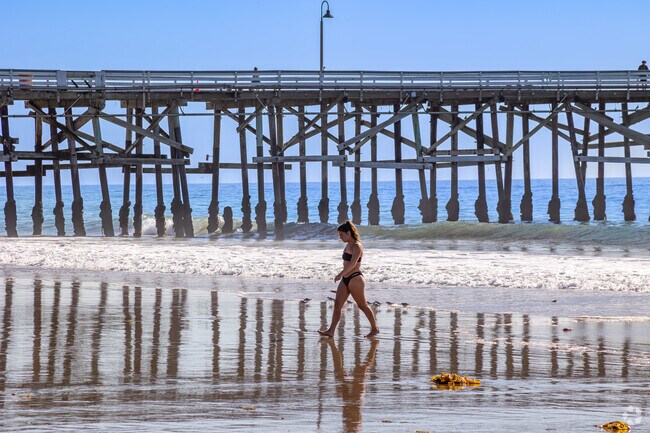 San Clemente City has great weather for breezy strolls on the beach.