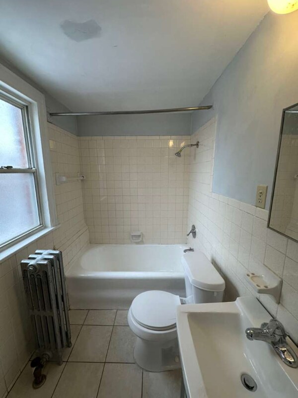 8302 Lake Ave unit 16, Cleveland, OH 44102 - photo 2