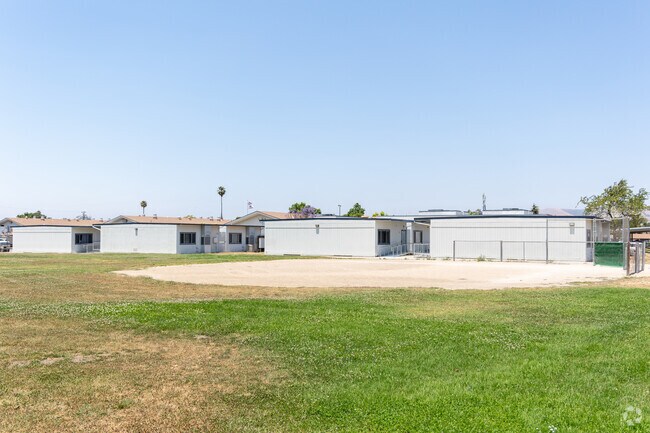 Tunnell (Martin Luther) Elementary School.