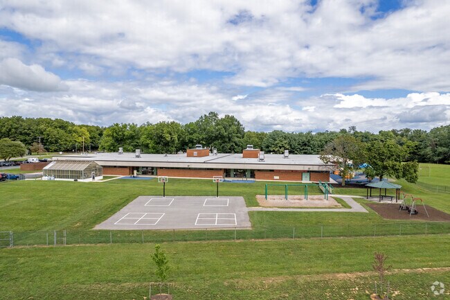 Marshall Street School serves the students of Washington County, Maryland.