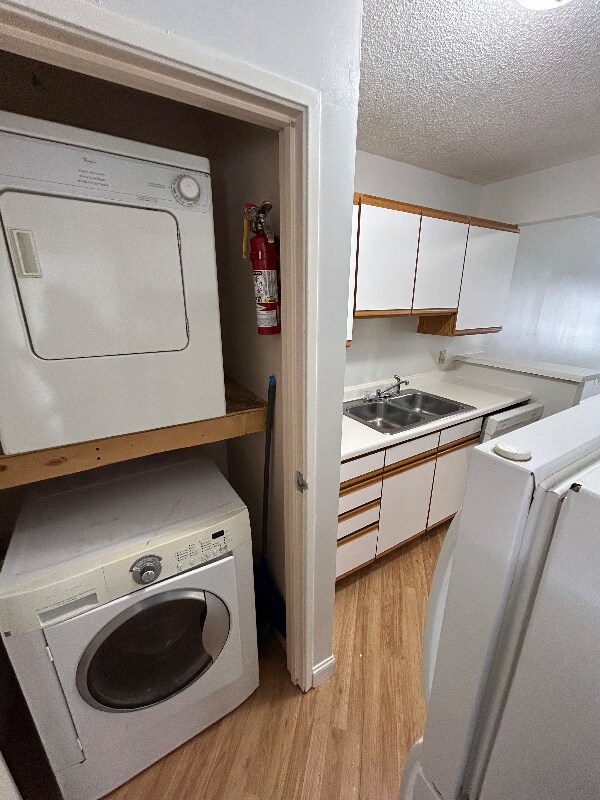 1512 1st St E unit 2, Thief River Falls, MN 56701 - photo 5